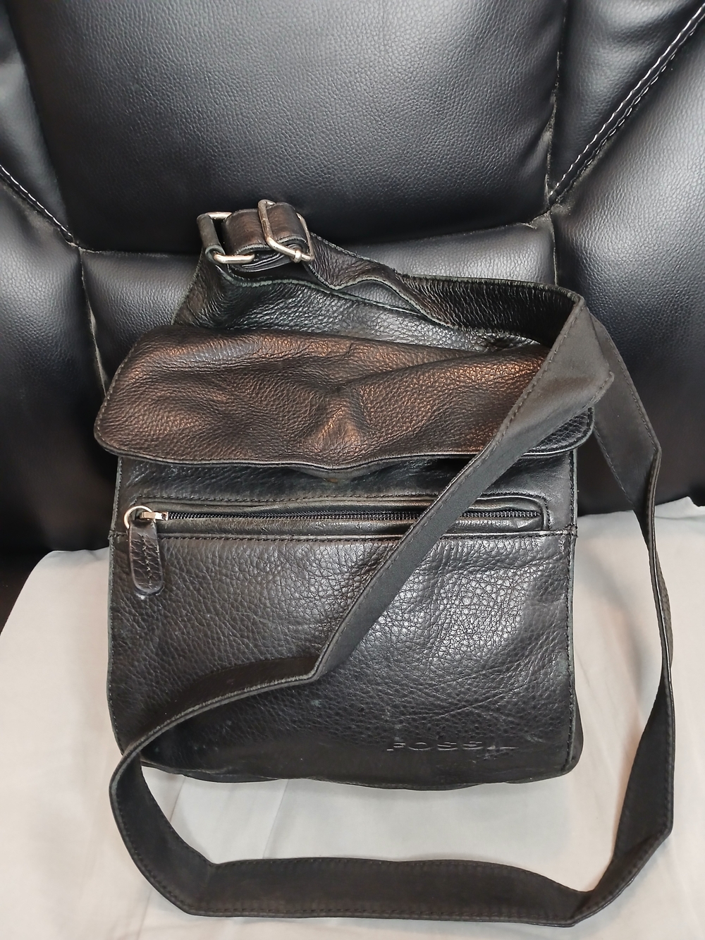 Fossil Vintage Black Leather Crossbody Messenger Bag